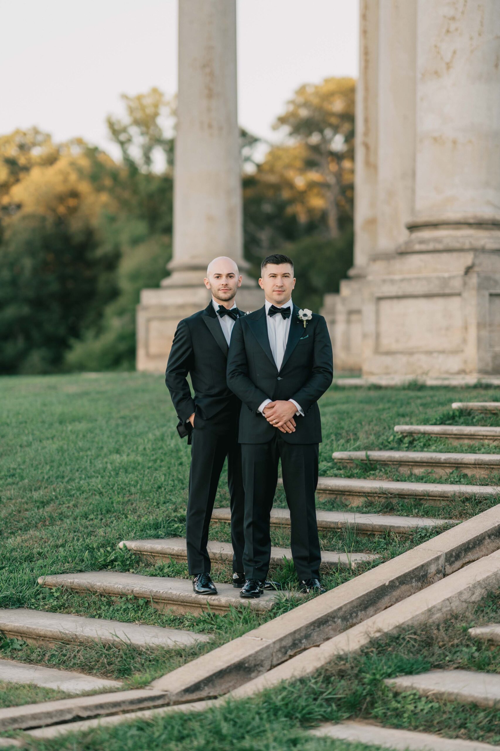 Autumn Washington DC National Arboretum Wedding blog cover couple stand by each other by columns
